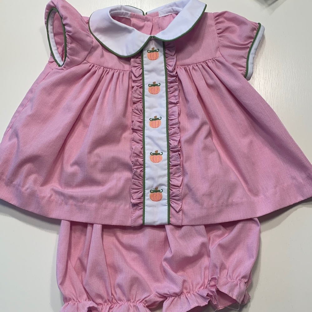 Little English Pumpkin Top and bloomers set